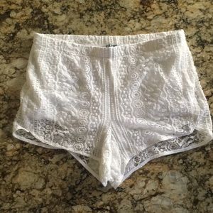 Express white lace shorts size S